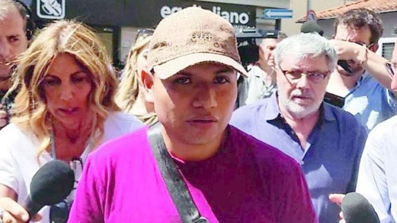 
	Abel Alvarez Vasquez col cappellino intervistato nei giorni subito dopo la scomparsa di Kataleya

