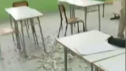 Le scuole italiane cadono a pezzi