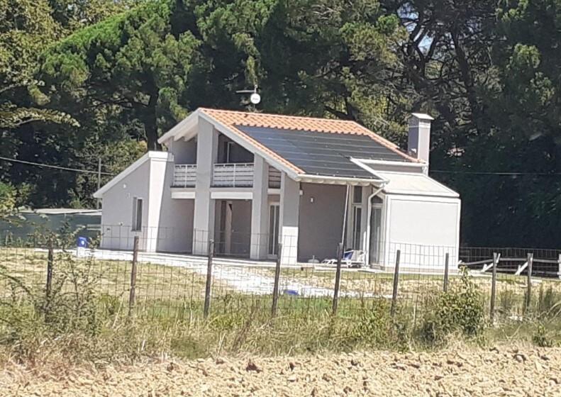 Casa troppo vicina alla villa a Ponsacco, i proprietari hanno un mese di tempo per sgomberare. Poi verrà abbattuta