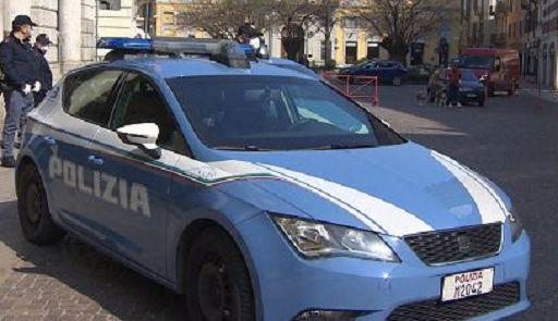 Chiede soldi ai rifugiati ucraini per la regolarizzazione, arrestato operatore di un patronato