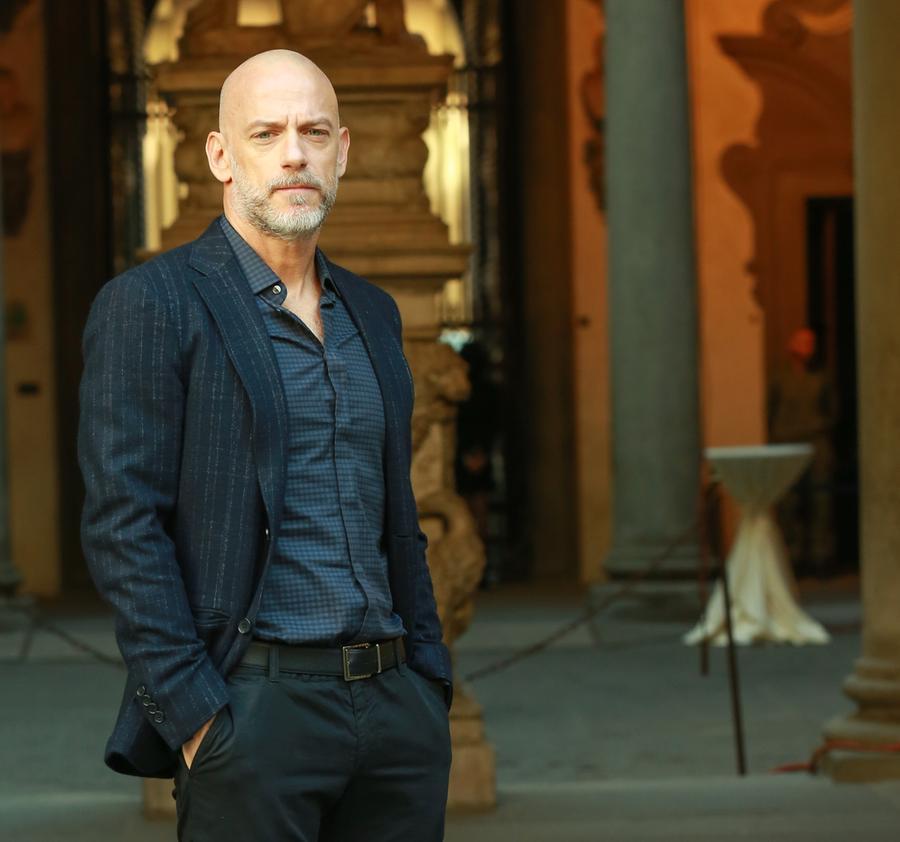 Filippo Nigro: «La vita è una sola, non scordiamolo. Dopo Suburra sogno un bel film»