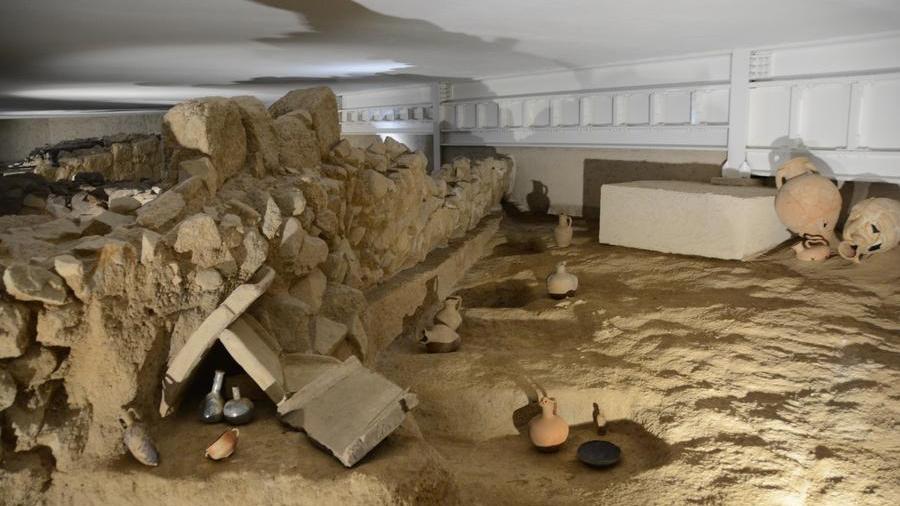 Sotto la basilica pozzi greci e tombe della Roma imperiale