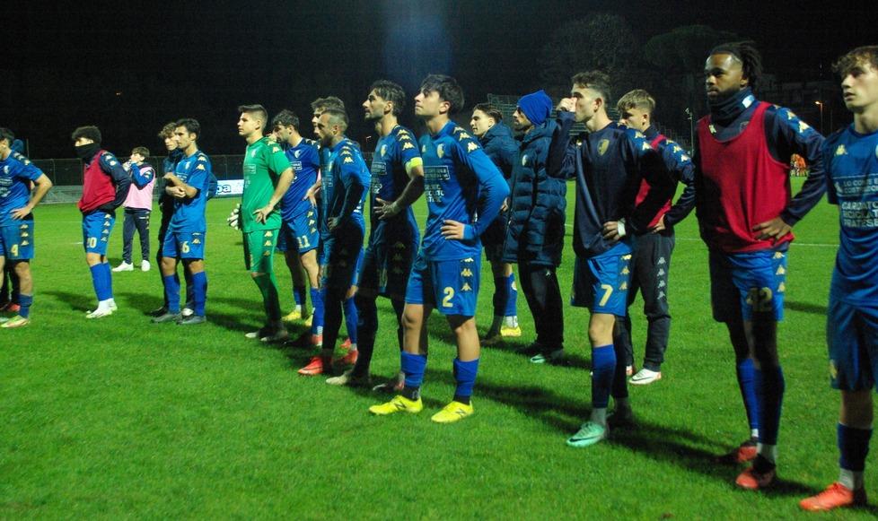 La squadra affronta i tifosi dopo il ko nel derby