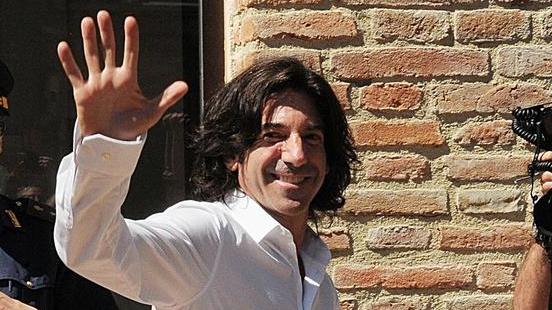 Sua maestà Stef Burns, a Livorno il chitarrista di Vasco in città per raccontarsi tra carriera e pezzi cult