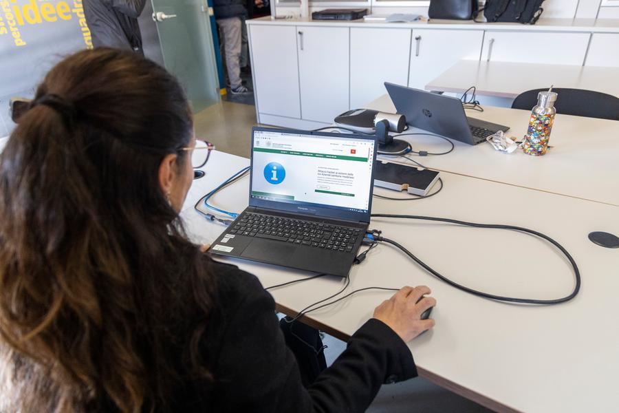 Modena, sanità sotto attacco hacker: ancora disagi per i pazienti