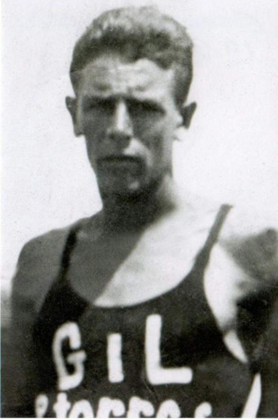 Angelo Occone sfortunata promessa del nuoto, il suo stadio a Porto Torres è scavato nella roccia