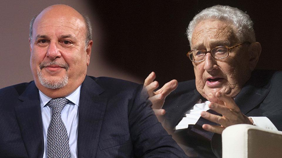 Alan Friedman giornalista esperto di economia e Henry Kissinger, politico e diplomatico statunitense di origini ebraicogermaniche