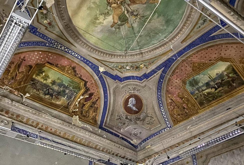 Cento, libri antichi nella biblioteca inagibile: «Rassicurateci sulle loro reali condizioni»