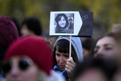 Guardarsi allo specchio: perchè un manifesto contro la violenza sulle donne - Firma anche tu