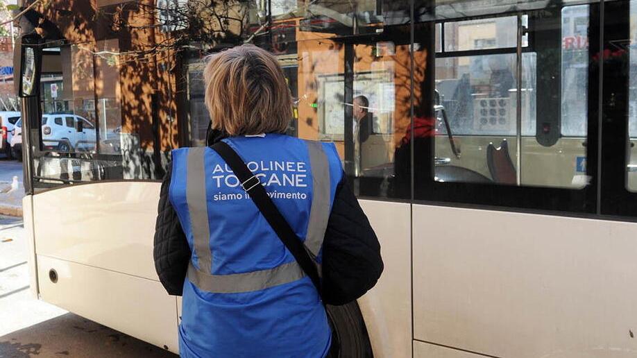 Rosignano, sale sul bus ma non timbra il biglietto: multato un bambino di 11 anni