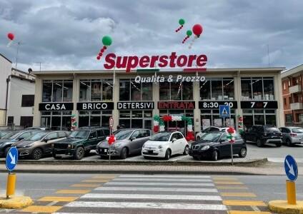 Pistoia, attività abusiva: chiude le porte il “Superstore” di via Lucchese