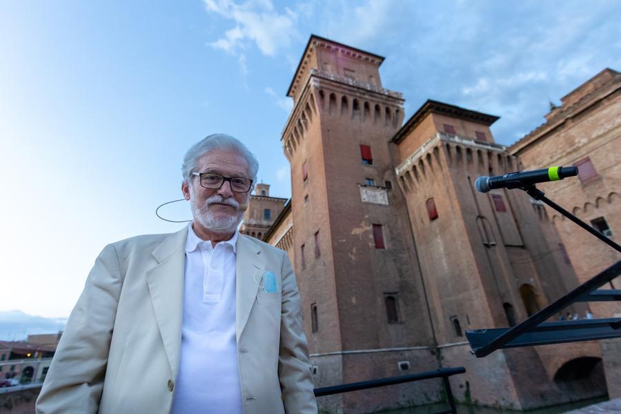 Ferrara Morto Roberto Pazzi Gazzetta Di Reggio