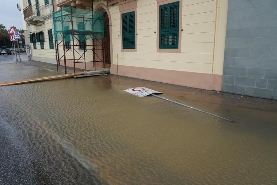 
	Alcuni danni causati dal maltempo a Livorno (foto Franco Silvi)


