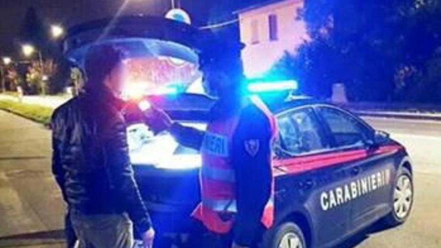 Un controllo alcol test dei carabinieri (foto d'archivio)