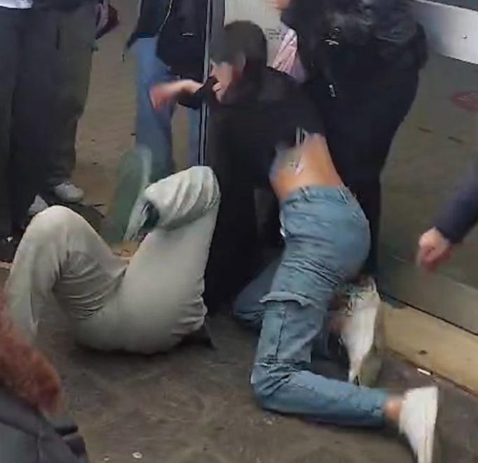 Rissa a Vignola, identificate le ragazze<br type="_moz" />
