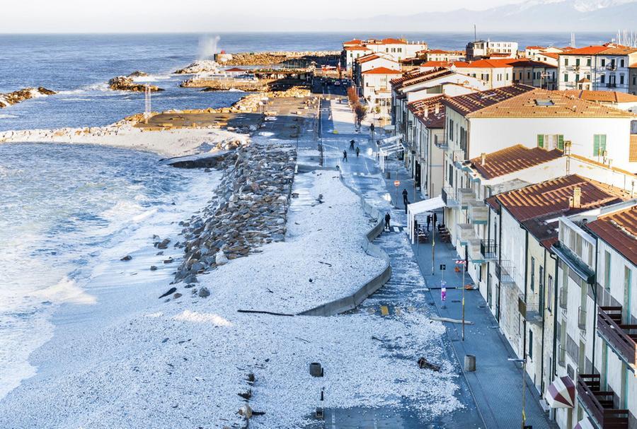 
	Marina dai Pisa: la devastazione dopo la mareggiata (foto Fabio Muzzi)

