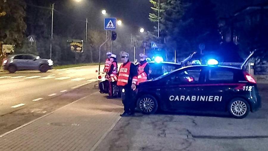 Modena,  le spezza un braccio e minaccia di darle fuoco: arrestato