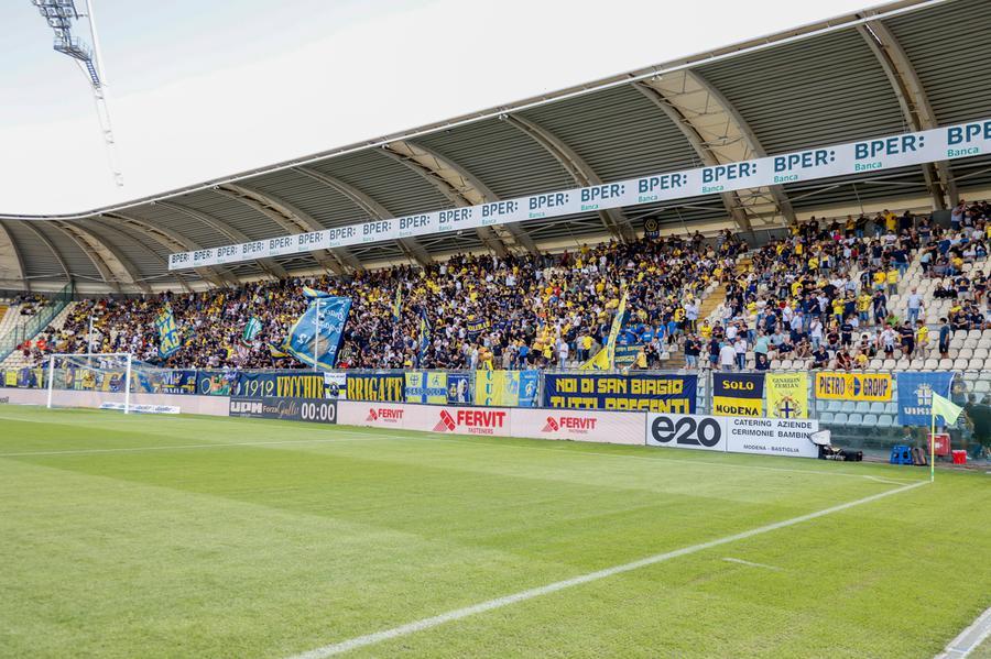 Como-Modena, divieto per i tifosi gialloblù di acquistare il biglietto