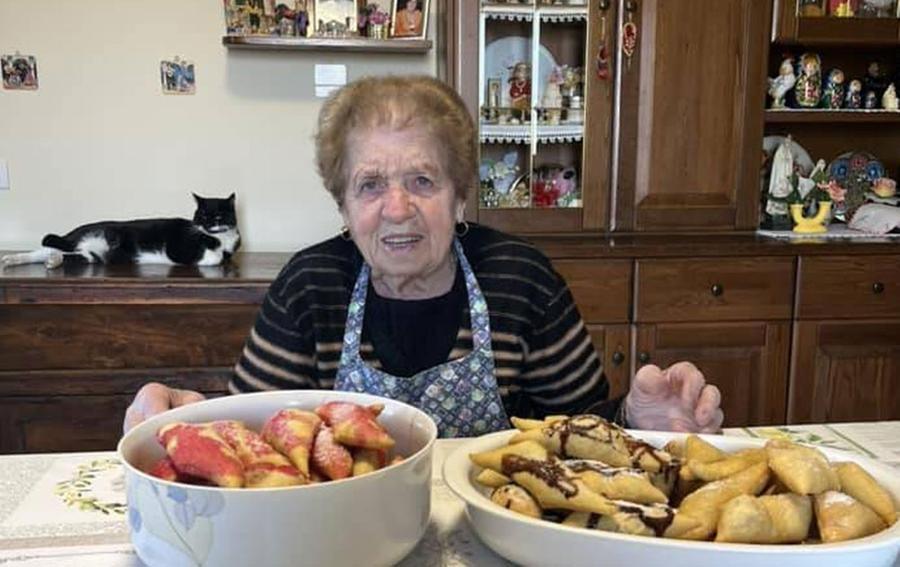 Nonna Natalina, la star toscana di Tik Tok vittima di un attacco hacker: chiesto un riscatto per il profilo