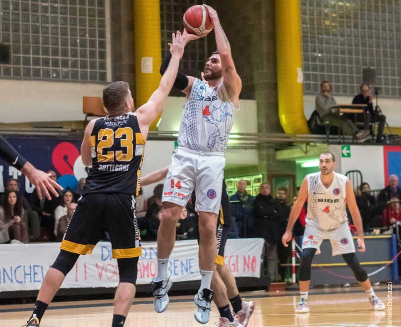 I Dragons si arrendono a Bottegone. «Dobbiamo risollevarsi tutti insieme»<br>
