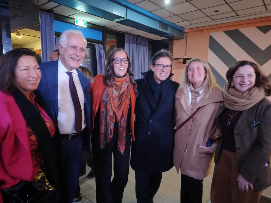 Chi è Sara Funaro, la candidata Pd per il dopo Nardella a Firenze nipote del “sindaco dell’alluvione”. Dagli inizi con Renzi al volontariato in Sudamerica