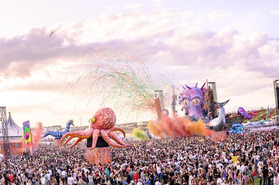 elrow Town sceglie il Campovolo e Reggio Emilia