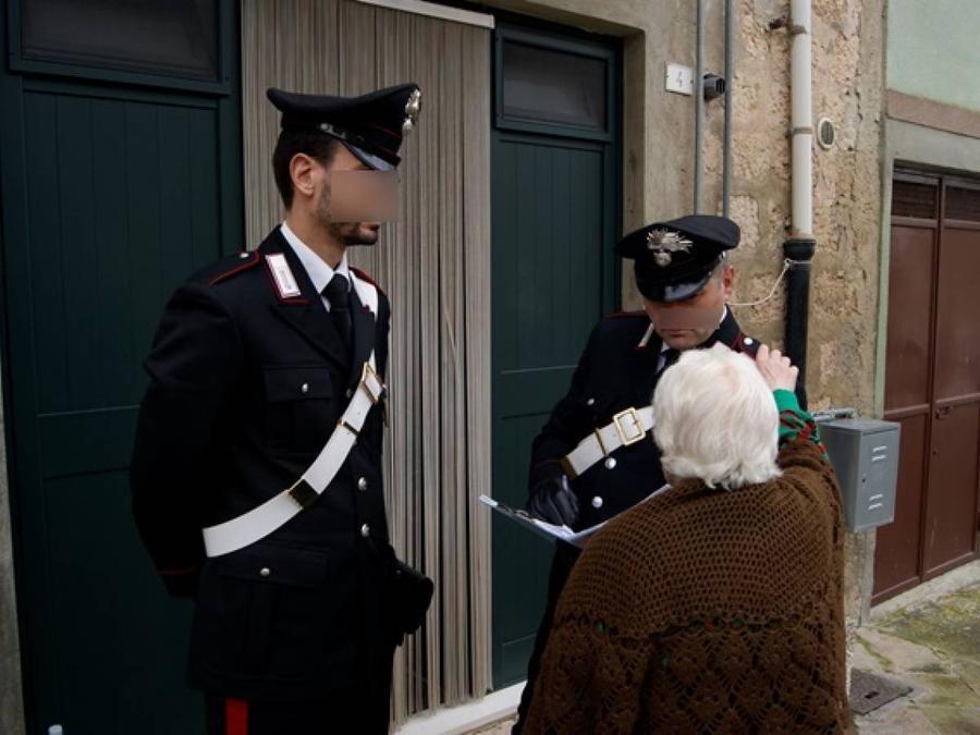 «Avete soldi falsi qui in casa?» e a Castelvetro i finti carabinieri rubano tutto