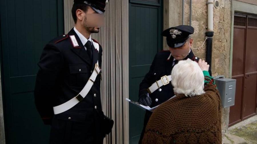 «Avete soldi falsi qui in casa?» e a Castelvetro i finti carabinieri rubano tutto