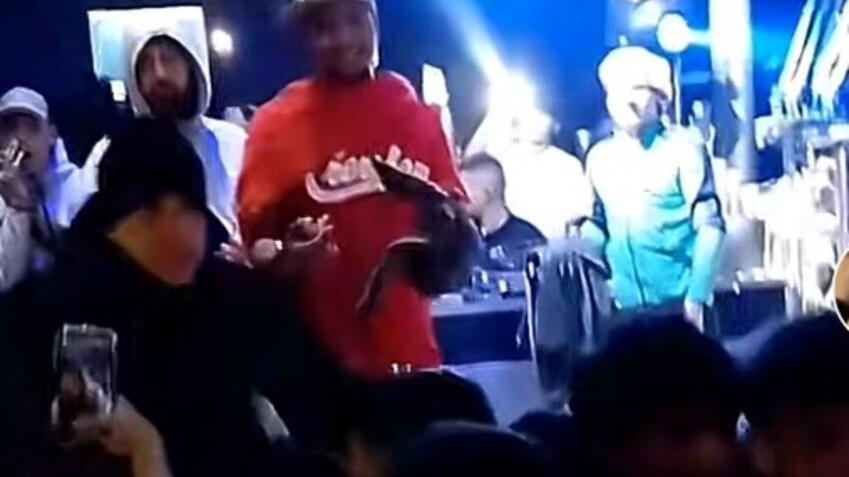 Italghisa, caos al concerto di Artie 5ive