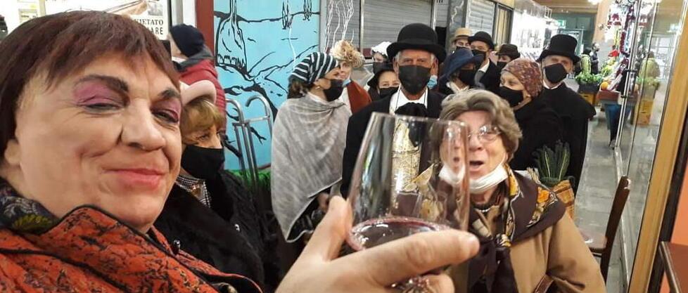 Arte, musica cabaret: a Livorno si accende il Natale al Mercato. E ci sarà il tributo per la vigilia a Riccardo Cioni dj