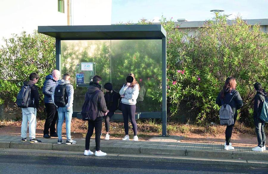 In coma il 15enne accoltellato all’uscita di scuola, l’aggressore resta in carcere