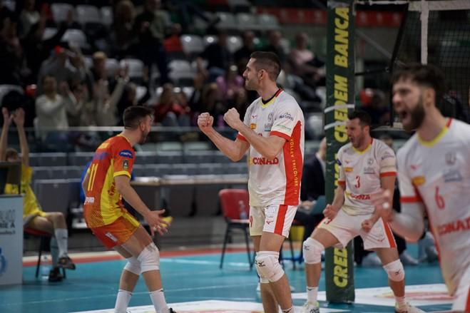 Trionfo al Bigi, la Conad Tricolore asfalta Pineto 3-1