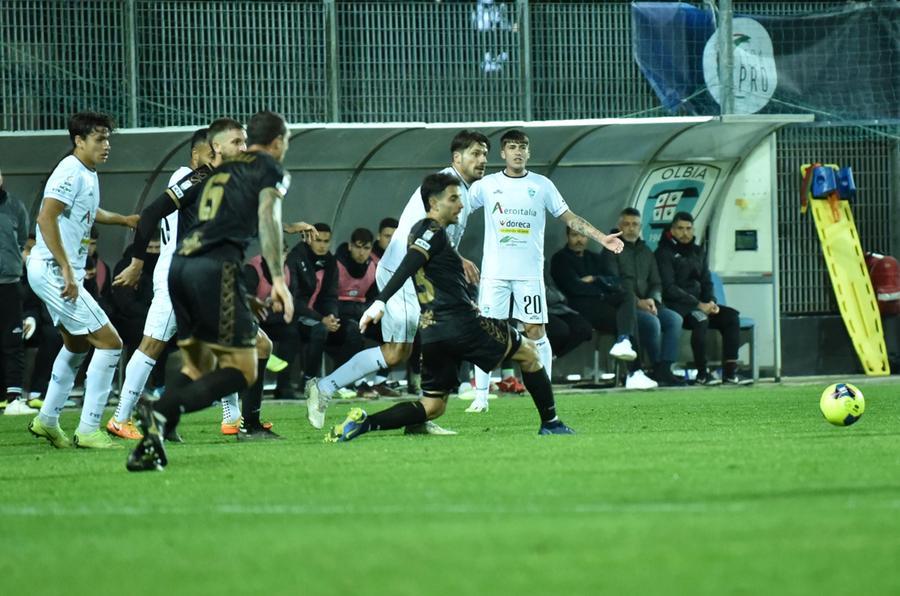 Serie C, finisce 0-0 il recupero tra Olbia e Rimini