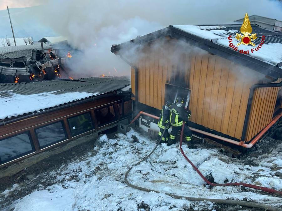 Canevare di Fanano, rogo all’azienda agricola con quattrocento bovini