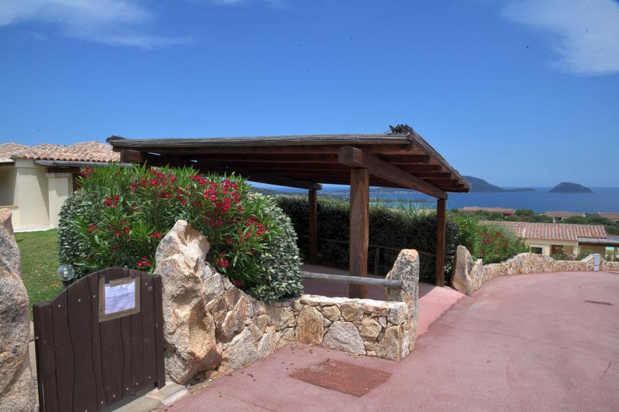 Una delle ville della lottizzazione Torre Terrata Sottomonte messe sotto sequestro