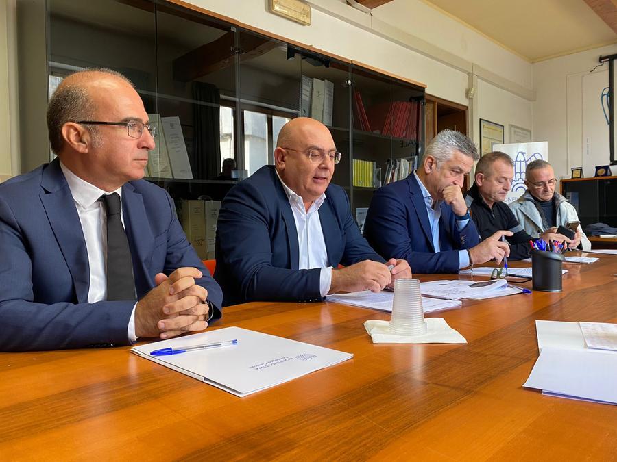 
	Un momento della presentazione nella sede della Confindustria nuorese

