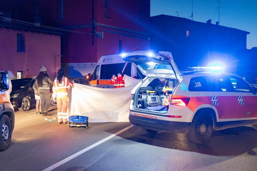 Modena, morto investito in bici: «Un pompiere unico»