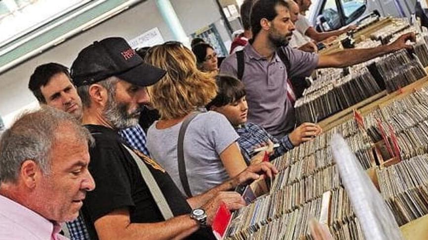 Ferrara, mercato del disco al Rivana Garden