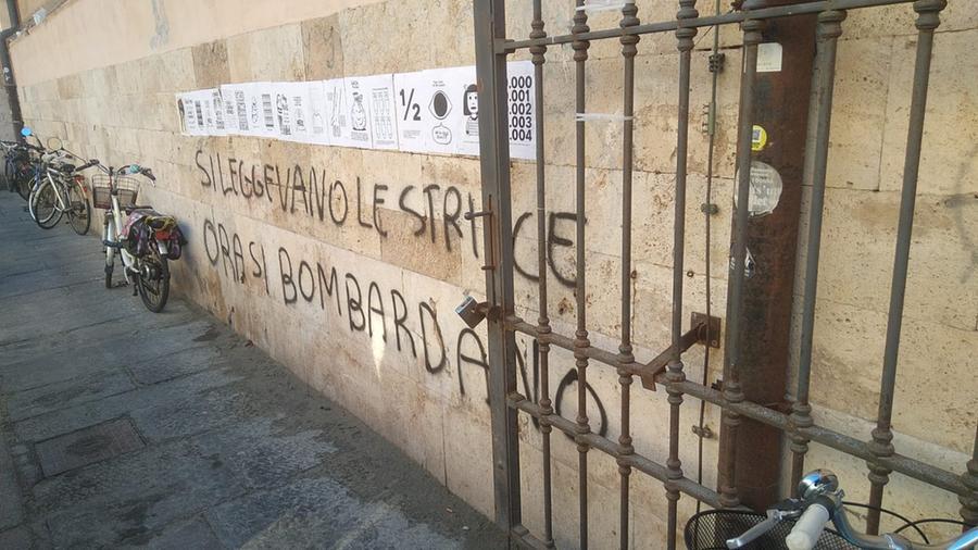 Livorno, imbrattato il mercato Centrale