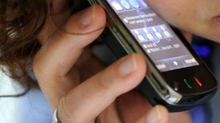 «Attenta, non arrivi a Natale...»: minacce e offese alla sua ex