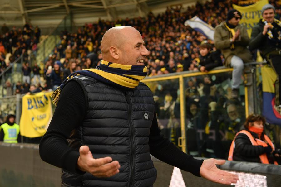 Modena oggi a Como senza tifosi. Bianco: «Scordiamoci i derby, sarà un test importante»