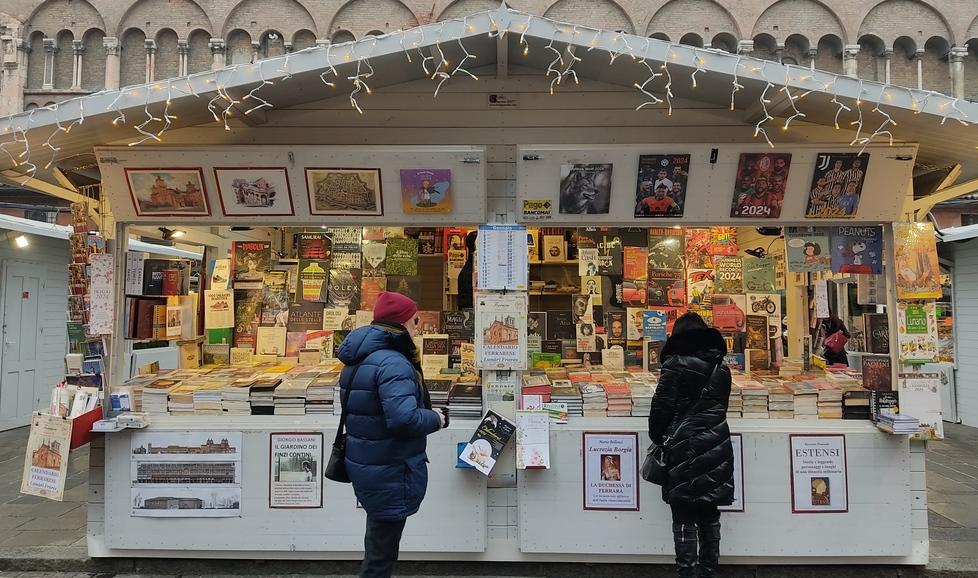 Dalla Ferrara anni ’60 al Tibet: Natale con gli scrittori ferraresi