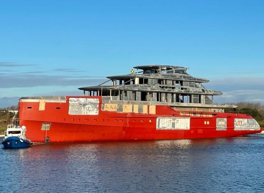 Livorno, Carpensalda vara il super yacht: «Ci hanno lavorato 80 persone»<br>
