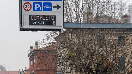 Ferrara, parcheggi in centro ancora in apnea: «Usate Diamanti e le piazze libere»