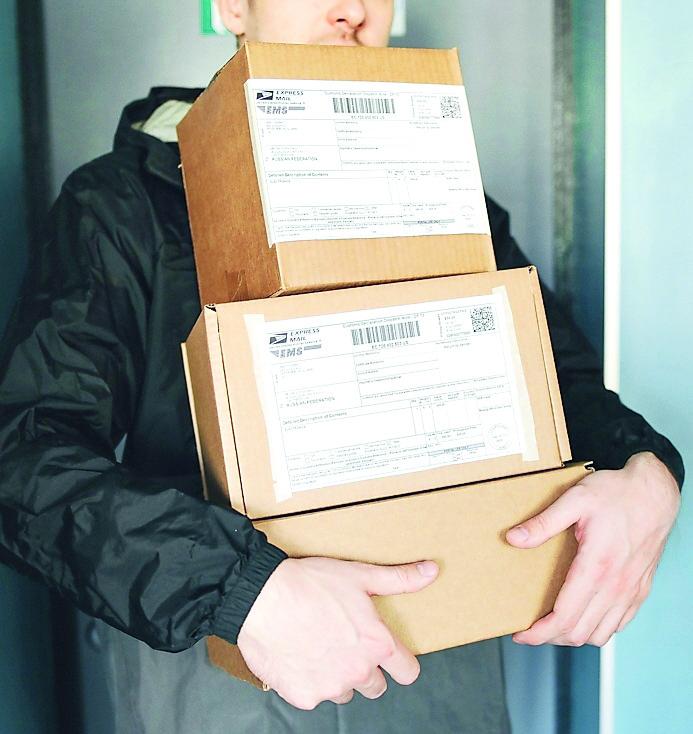 Come uno schiavo. Il racconto di un corriere espresso: «Dieci ore al giorno per meno di 4 euro all’ora»