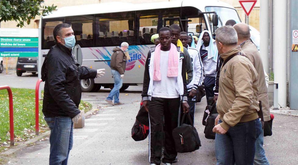 «Nessuno dei 300 migranti è coinvolto» 