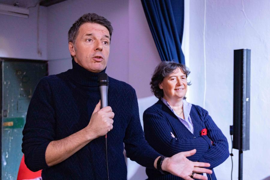 Comunali a Firenze, Renzi propone le primarie al Pd: «Pronti a sostenere chi le vince»