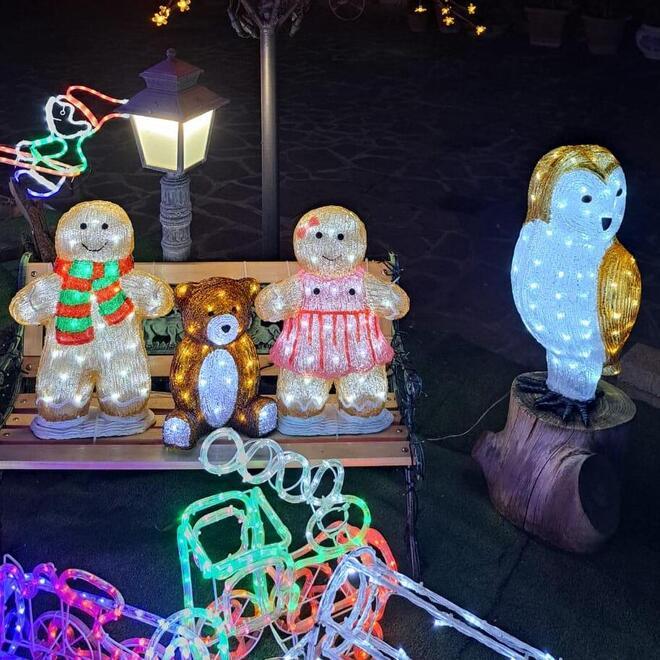 Vignola, la Casa del Natale si riaccende per le feste: «Serve tanto lavoro, ma che soddisfazione»<br>
