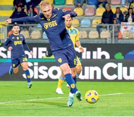
	Viktor Kovalenko in azione contro il Frosinone (Foto Juri Autovino)

