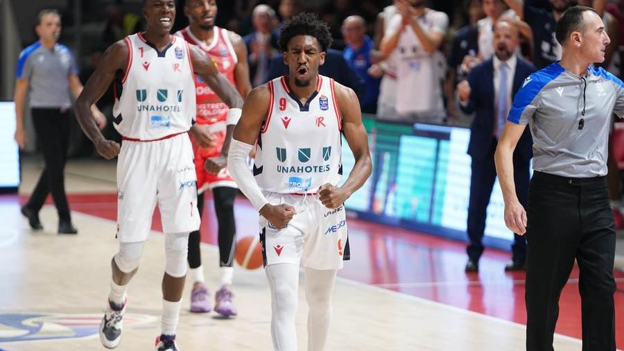 Vittoria col brivido della Unahotels Reggio Emilia a Napoli